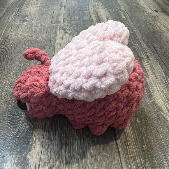 Love Bug Valentine’s Day Crochet Plushie Handcrafted in Soft Snuggle Yarn New - Picture 4 of 4